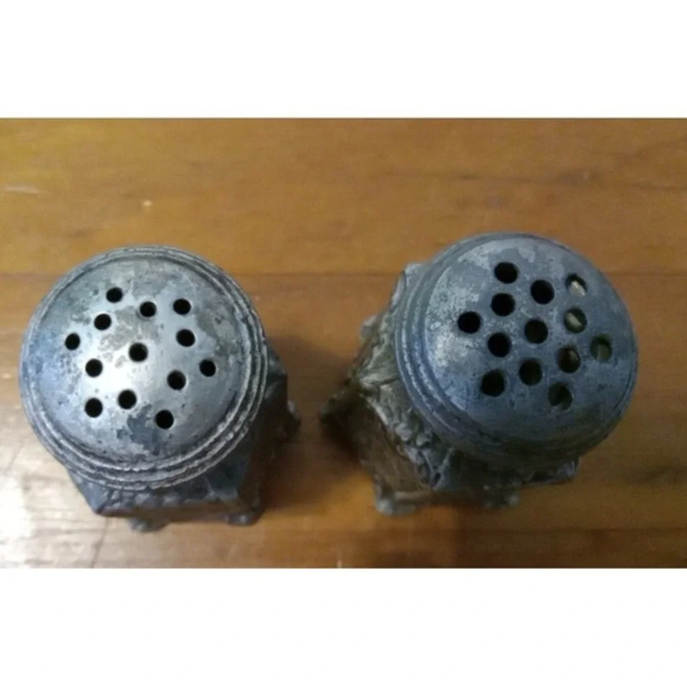 Salt & Pepper Shakers #2311 Sailboat Windmill  Church Silver Vintage W.B. Metal‎